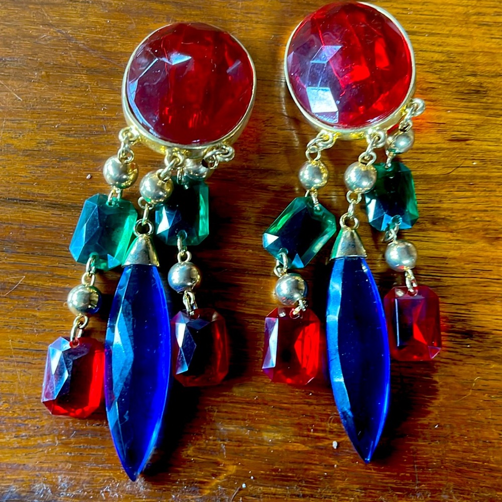 Circa 1980’s shoulder dusters!!!